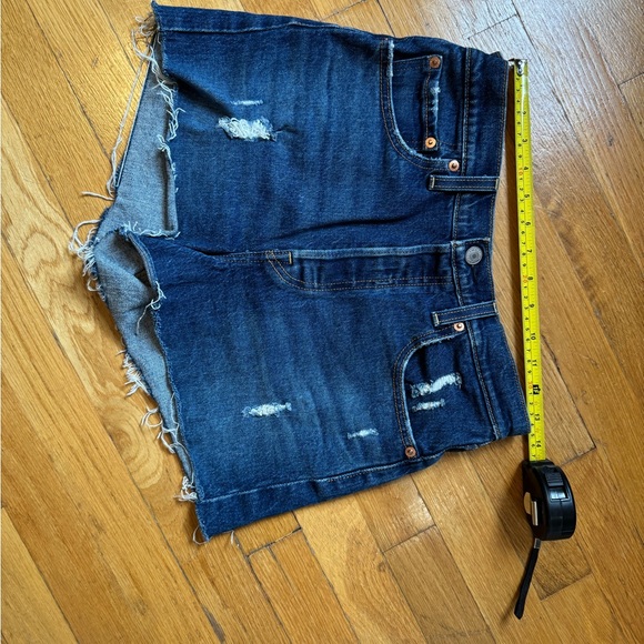 Levi's Ribcage Shorts - Picture 8 of 10